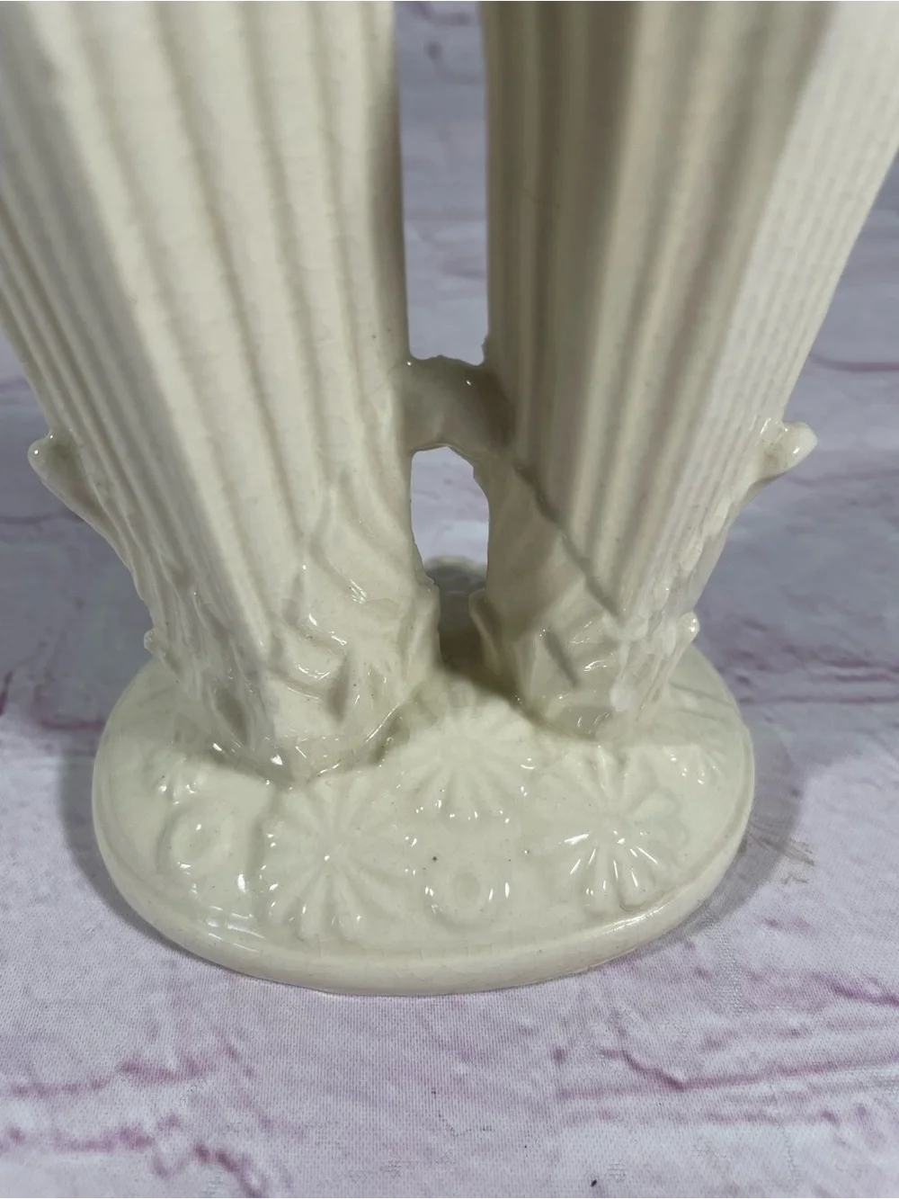 Vintage Double Gladiola Ceramic Flower Vase Made in Japan - Picture 7 of 10